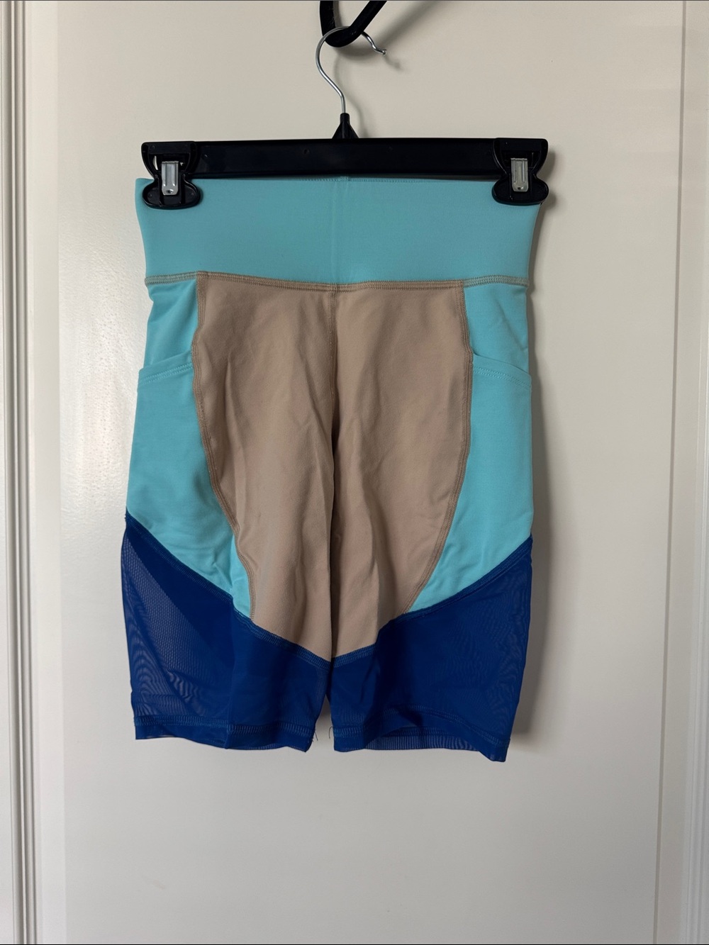 MICHI Colorblock High-Waist Bike Shorts in Aqua/Tan/Navy